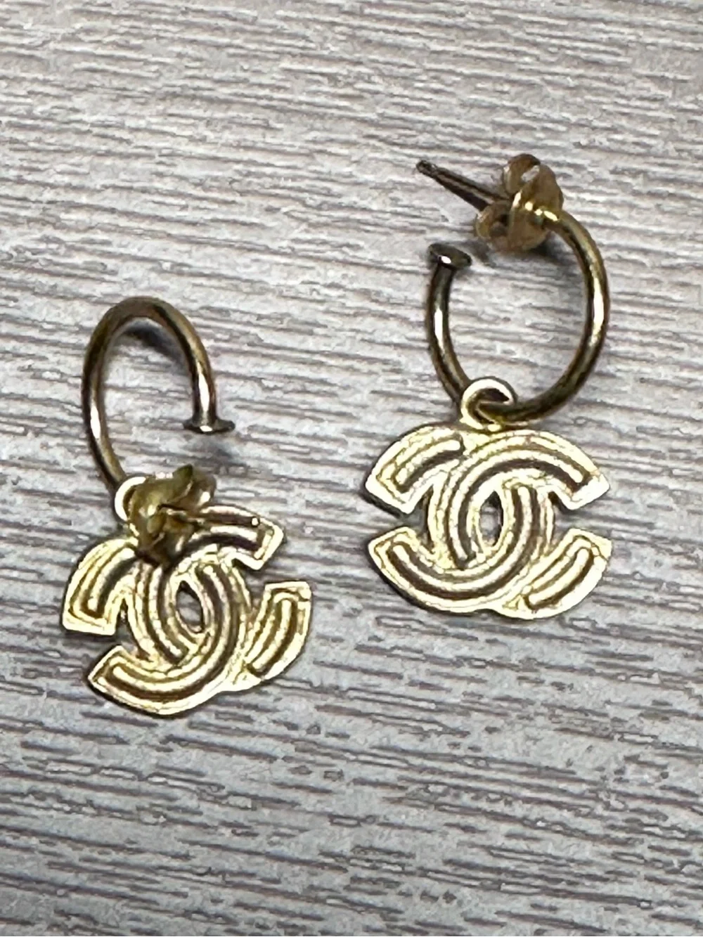 Chanel CC dangling Pierre earrings